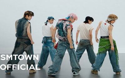 NCT U Baggy Jeans